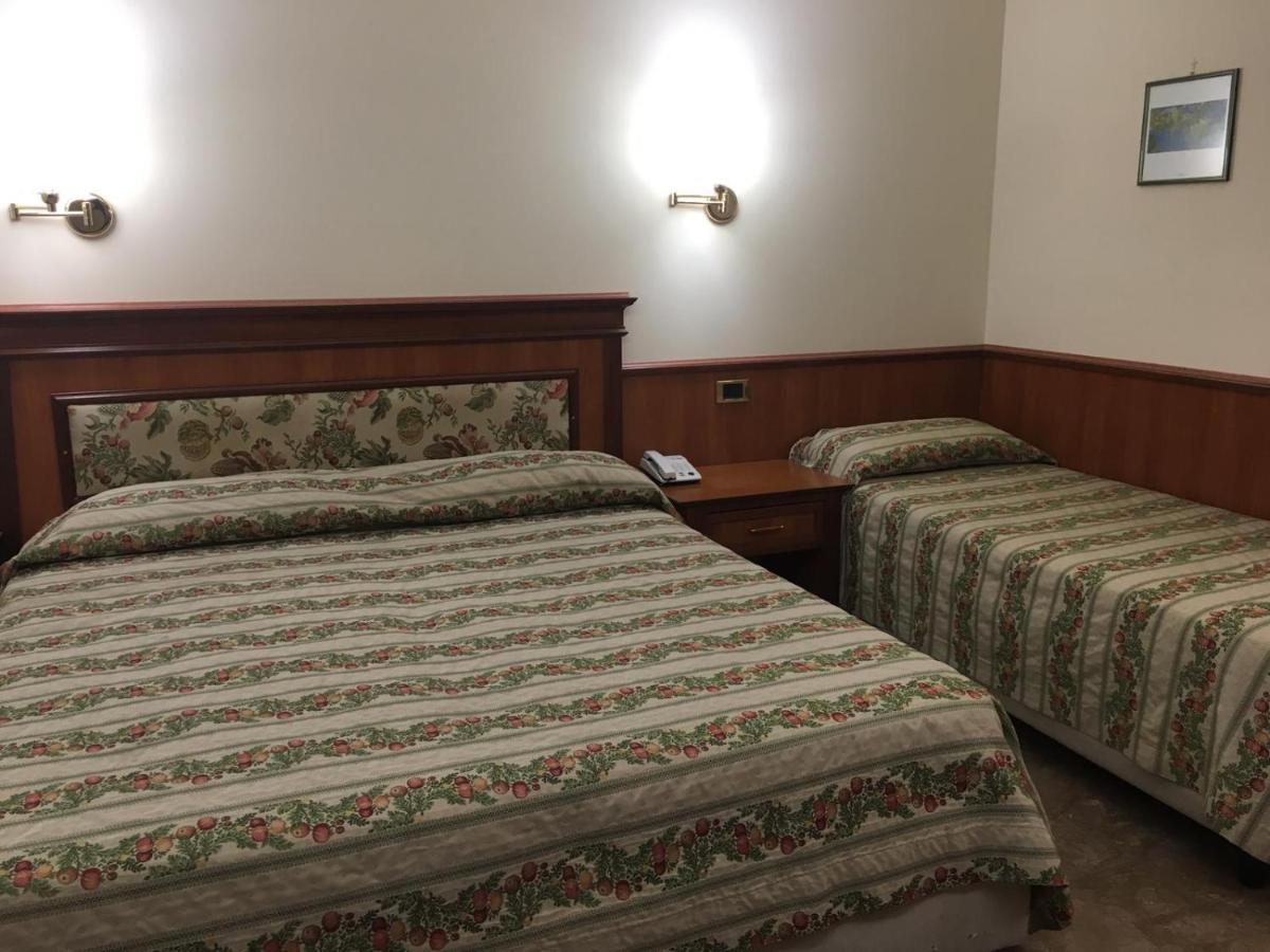 Hotel Malaga Avellino Eksteriør billede
